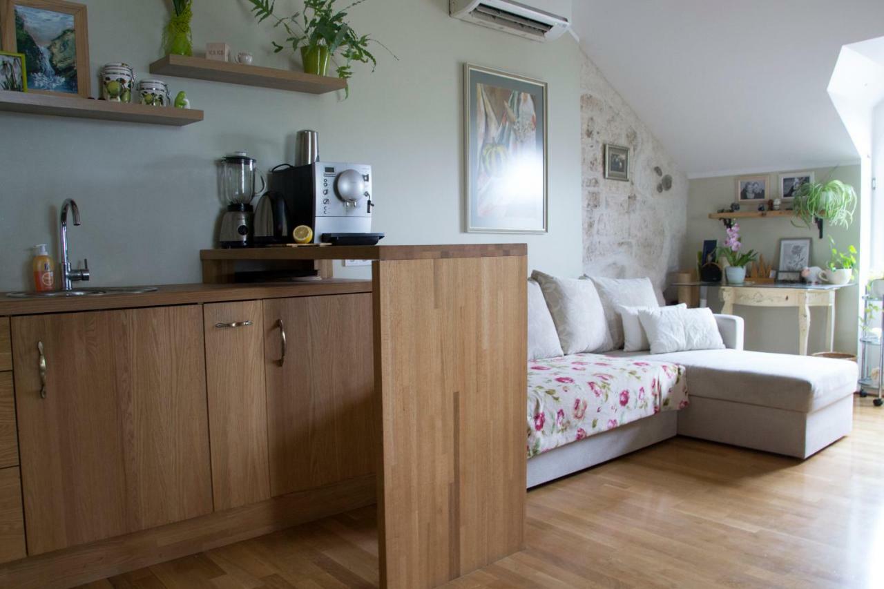 Kuressaare Romantic Apartment Extérieur photo