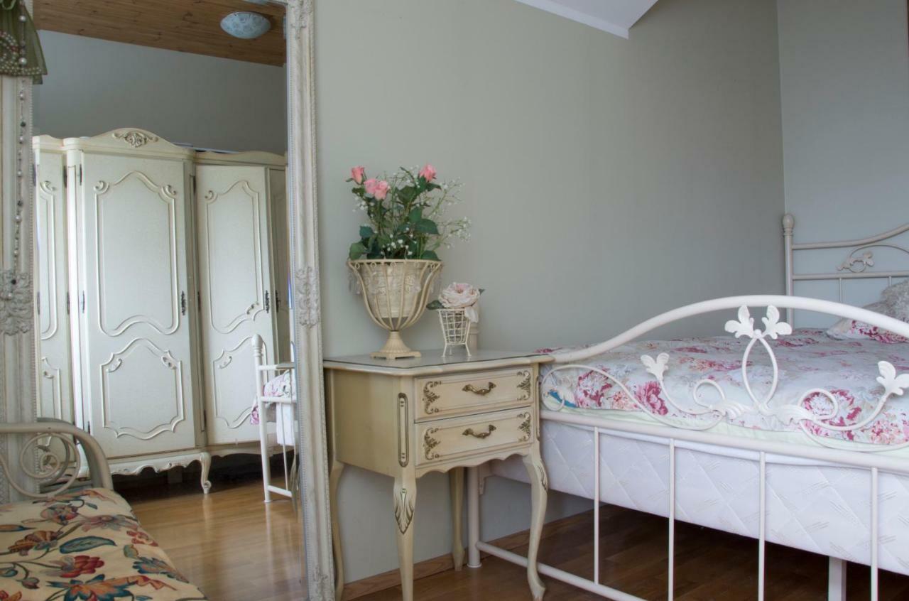 Kuressaare Romantic Apartment Extérieur photo